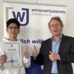 Noah Nasimzadah erzielt den 2. Platz beim Wirtschaftswissen im Wettbewerb